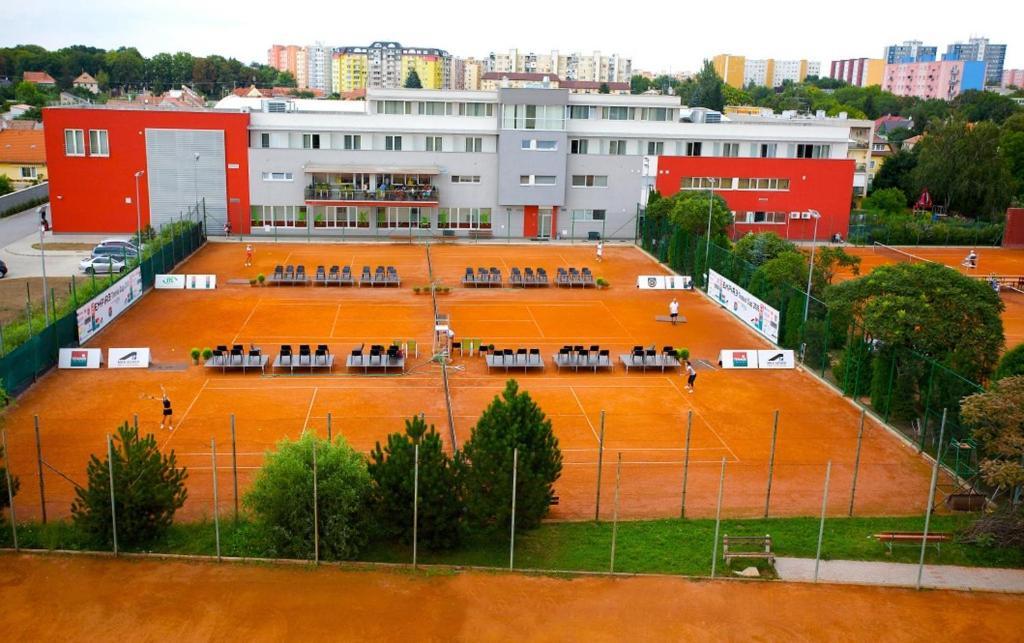 Hotel Empire Trnava Exterior foto